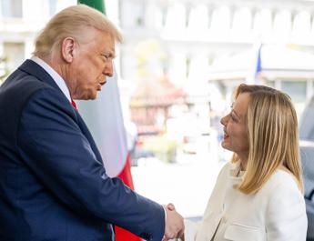 Trump ancora contro Meloni, premier in Cdm: “Tensioni non danneggino rapporti con Washington”