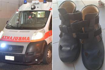 Alessandro e quelle scarpe che lo fanno camminare, il padre: “Con le nuove regole la Asl ci aiuta meno”
