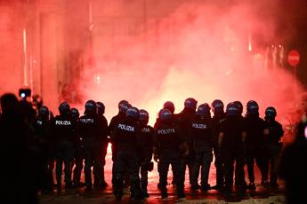 Caso Fakir, Tajani attacca su scontri Bologna: “Inconcepibili violenze”, Schlein e Conte difendono Lepore