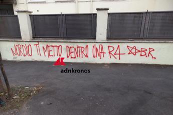 “Nordio ti metto dentro una R4”, scritta choc firmata Br a Roma. L’Anm: “Solidarietà a ministro”