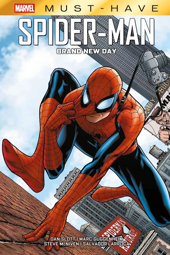 Spider-Man: Brand New Day - nella foto il fumetto dell'uomo ragno che indossa una tuta rossa con righe nere fatte a ragnatela, anche il volto è coperto da un passamontagna rosso a righe nere con la forma degli occhi nera e bianca allungata