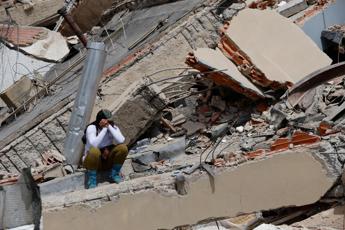 Terremoto in Venezuela, salgono a 2.295 i morti: sette giorni di lutto nazionale