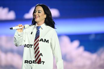 Trump usa ‘Firework’ in un video su attacchi militari, Katy Perry: “Mia musica non celebra guerra”
