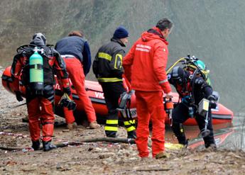 Udine, si tuffa nel Tagliamento e non riemerge: ricerche in corso