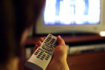 Ascolti martedì 4 agosto, ‘Volevo un figlio maschio’ su Canale5 vince in prime time