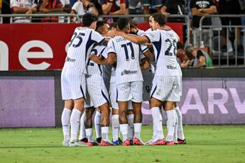 Cagliari-Inter 0-1, Chivu vince con Calhanoglu