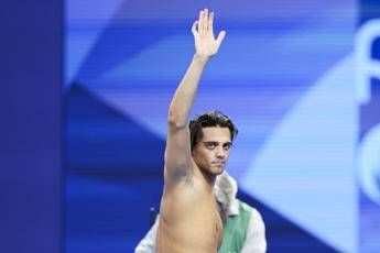Ceccon torna a Parigi due anni dopo l’oro olimpico (e le dormite sui prati): “Stavolta stanza ok”