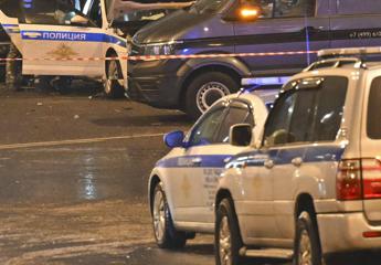 Esplosione in un ristorante di Mosca: 3 morti e 21 feriti. Media: “Nel locale festa di compleanno di un generale”