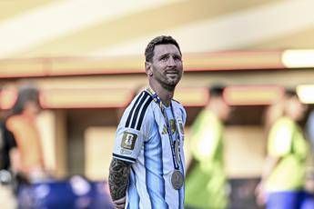 Messi torna in Argentina, oggi i funerali e l’ultimo saluto a papà Jorge