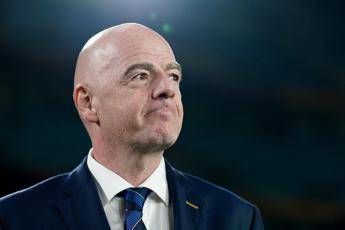 Mondiale ai privati, la Fifa chiede scusa per gli “errori commessi” ma rilancia il “pieno sostegno” a Infantino