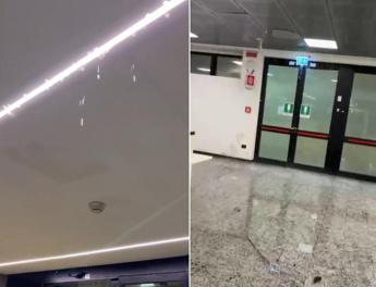 Piove dentro l’aeroporto di Milano Malpensa, acqua vicino a bagagli e biglietteria