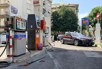 Roma, morto il 33enne che si era dato fuoco al distributore di benzina