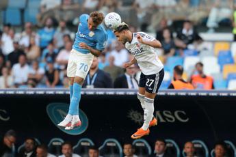 Serie A, Napoli-Como 1-2: Fabregas rovina l’esordio al Maradona di Allegri