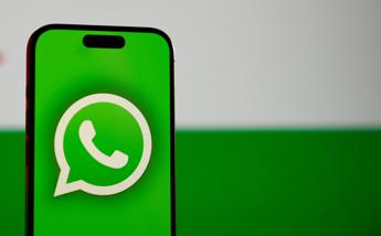 Whatsapp, nuova ondata di attacchi ‘zero click’: cosa fare per proteggersi