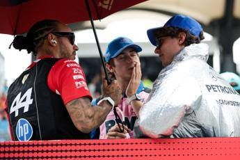 Formula 1, rinviata la partenza del Gp del Bahrain: cos’è successo