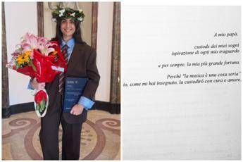 La figlia di Pino Daniele si laurea e dedica la tesi al padre: “Custode dei miei sogni”